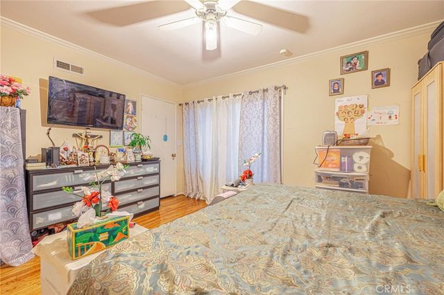 8523 & 8521 Lindley Avenue, Northridge, CA 91325