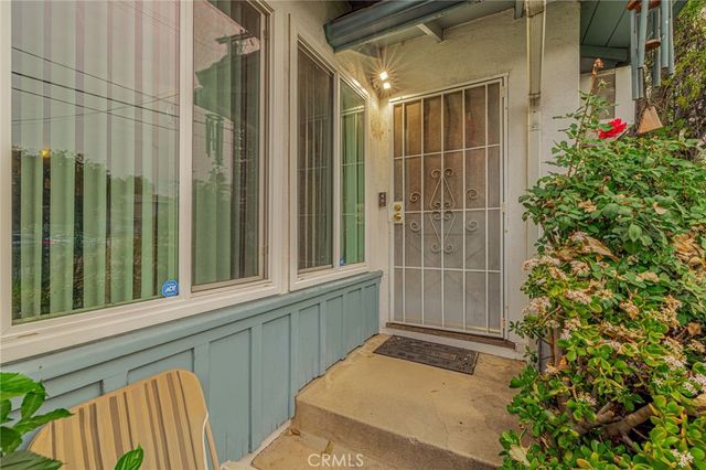 8523 & 8521 Lindley Avenue, Northridge, CA 91325