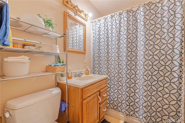 8523 & 8521 Lindley Avenue, Northridge, CA 91325