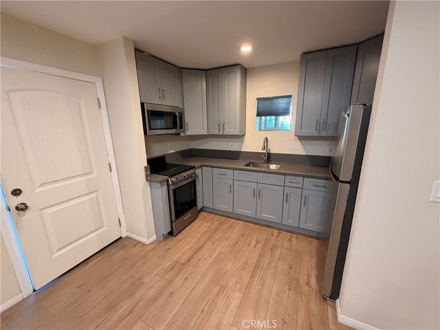 8523 & 8521 Lindley Avenue, Northridge, CA 91325