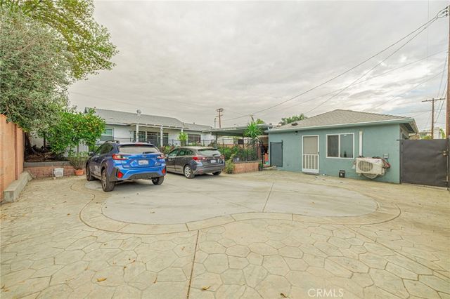 8523 & 8521 Lindley Avenue, Northridge, CA 91325
