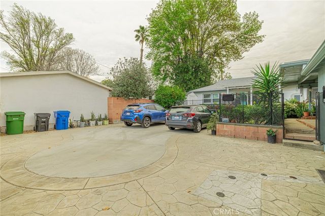 8523 & 8521 Lindley Avenue, Northridge, CA 91325