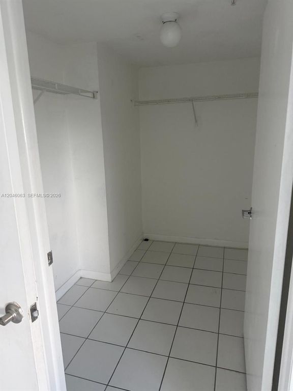 21 E 3rd Street 405, Hialeah, FL 33010