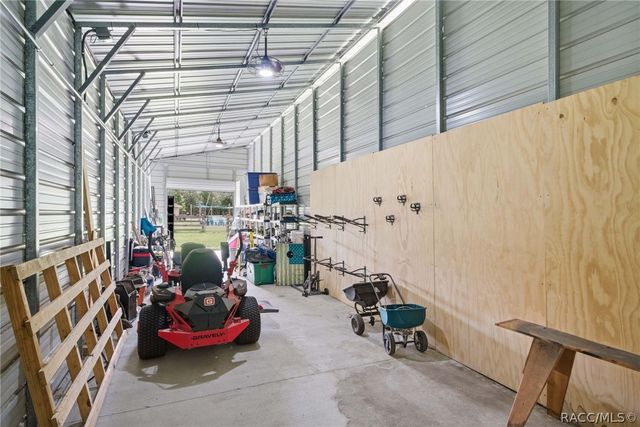 2402 N Stampede Drive, Beverly Hills, FL 34465