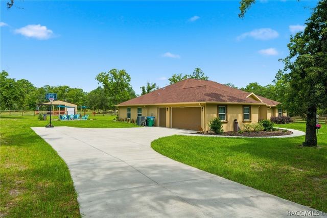 2402 N Stampede Drive, Beverly Hills, FL 34465