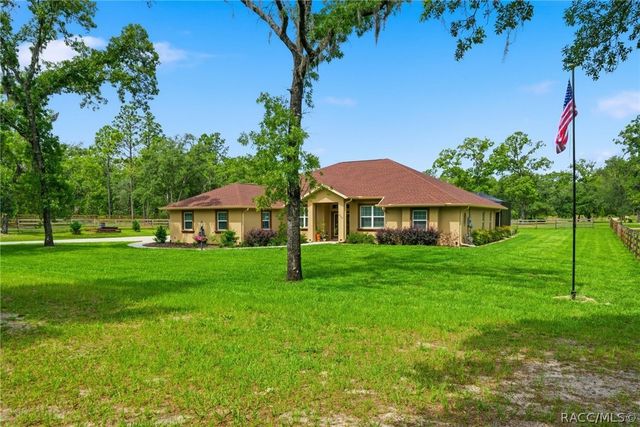 2402 N Stampede Drive, Beverly Hills, FL 34465