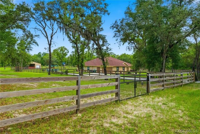 2402 N Stampede Drive, Beverly Hills, FL 34465