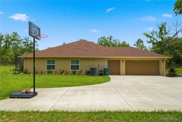 2402 N Stampede Drive, Beverly Hills, FL 34465