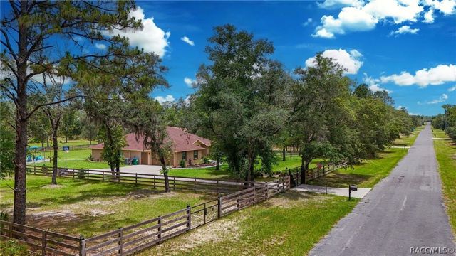 2402 N Stampede Drive, Beverly Hills, FL 34465