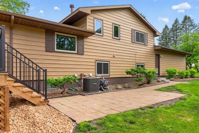 5633 Saint Mary Drive NW, Rochester, MN 55901