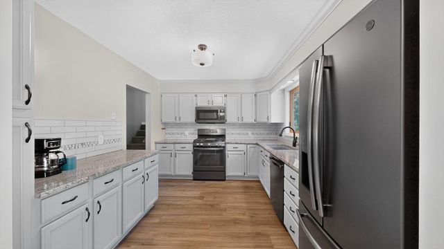 5633 Saint Mary Drive NW, Rochester, MN 55901