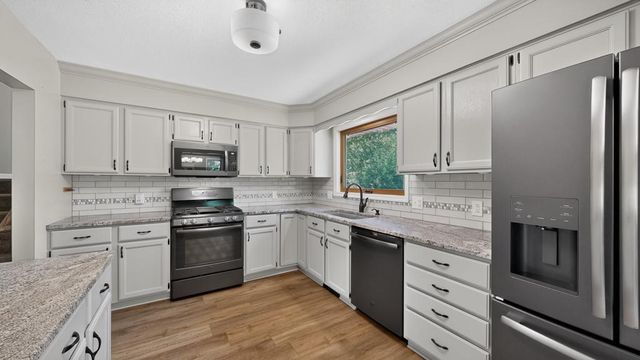 5633 Saint Mary Drive NW, Rochester, MN 55901