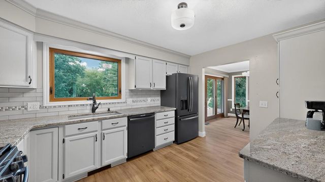 5633 Saint Mary Drive NW, Rochester, MN 55901