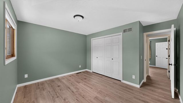 5633 Saint Mary Drive NW, Rochester, MN 55901