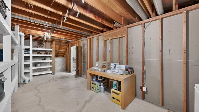 5633 Saint Mary Drive NW, Rochester, MN 55901