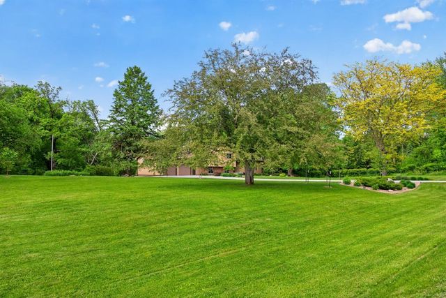 5633 Saint Mary Drive NW, Rochester, MN 55901