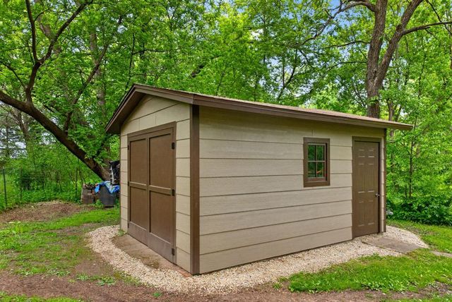 5633 Saint Mary Drive NW, Rochester, MN 55901
