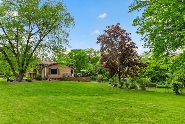 5633 Saint Mary Drive NW, Rochester, MN 55901