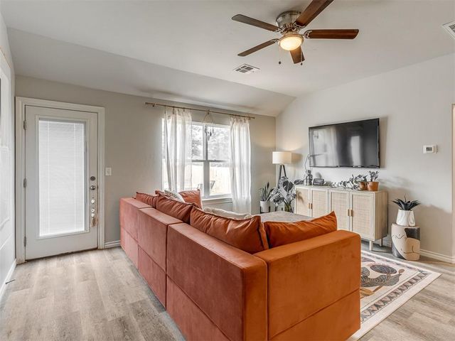 916 E Hill Street, Oklahoma City, OK 73105