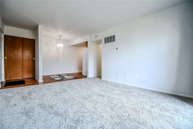 5655 E Coach Drive I, Kettering, OH 45440