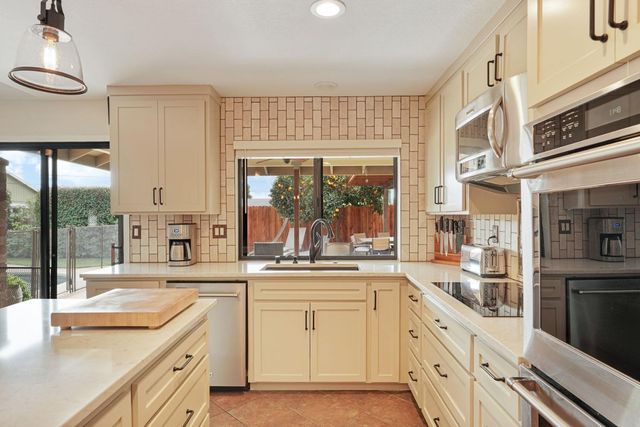 764 Adare Way, Galt, CA 95632