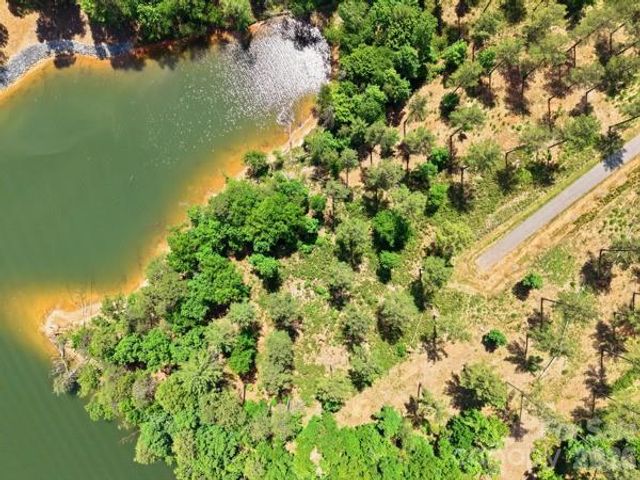 2960 Jumping Run 89, Connelly Springs, NC 28612