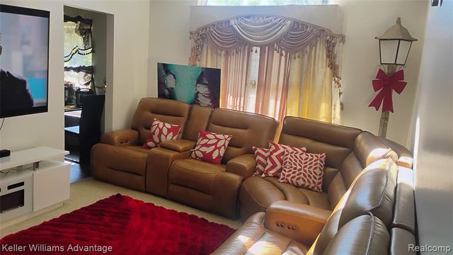 6358 Dexter Street, Romulus, MI 48174