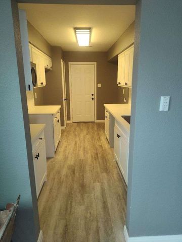 2687 Gessner Road 702, Houston, TX 77080