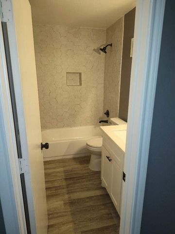 2687 Gessner Road 702, Houston, TX 77080