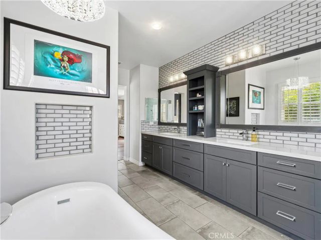 2534 Cornerstone Lane, Costa Mesa, CA 92626