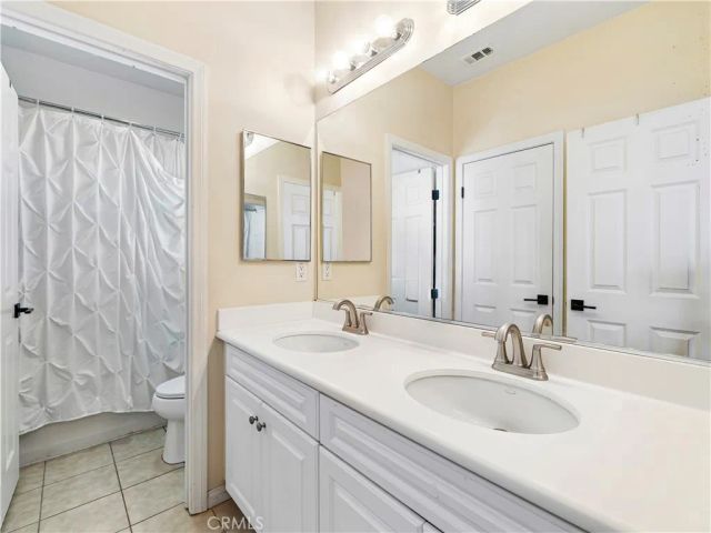 2534 Cornerstone Lane, Costa Mesa, CA 92626