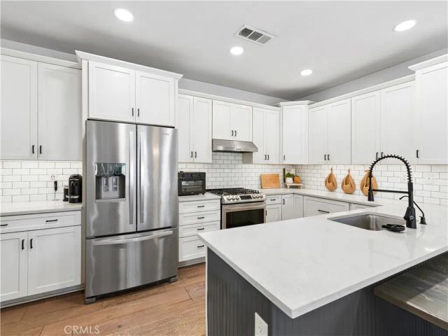 2534 Cornerstone Lane, Costa Mesa, CA 92626