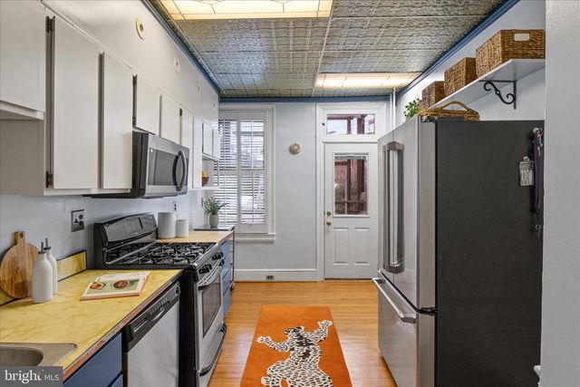 140 11TH ST NE, Washington, DC 20002