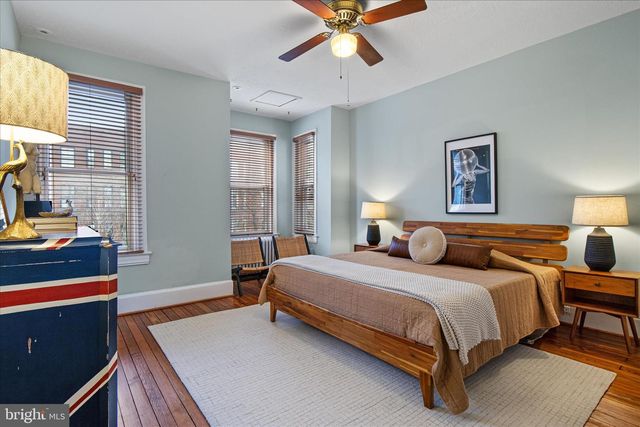 140 11TH ST NE, Washington, DC 20002