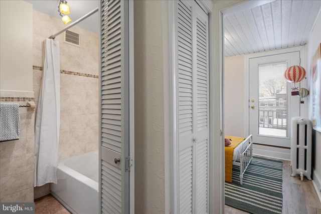 140 11TH ST NE, Washington, DC 20002