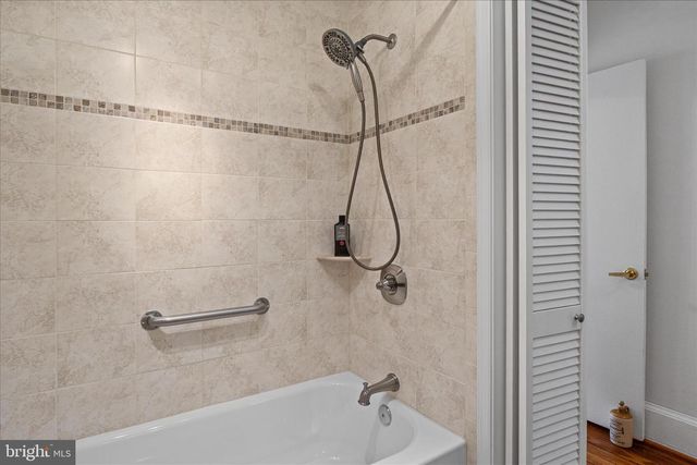 140 11TH ST NE, Washington, DC 20002