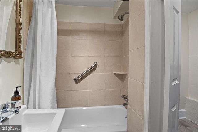 140 11TH ST NE, Washington, DC 20002