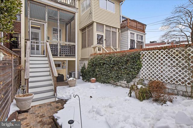 140 11TH ST NE, Washington, DC 20002