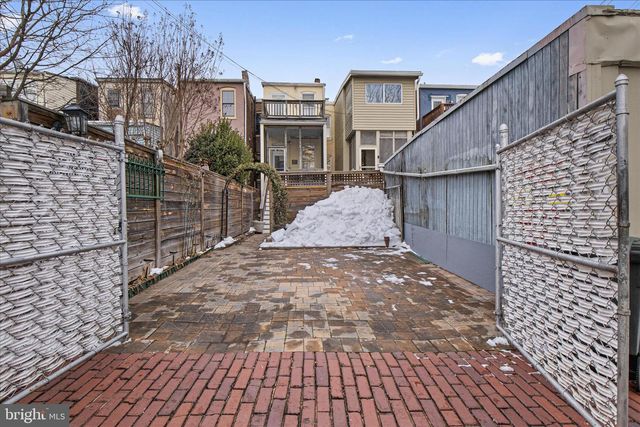 140 11TH ST NE, Washington, DC 20002