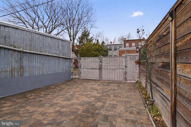 140 11TH ST NE, Washington, DC 20002