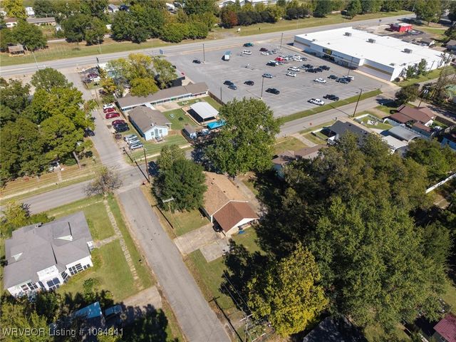 504 E Choctaw Avenue, Sallisaw, OK 74955