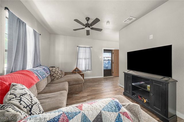 504 E Choctaw Avenue, Sallisaw, OK 74955