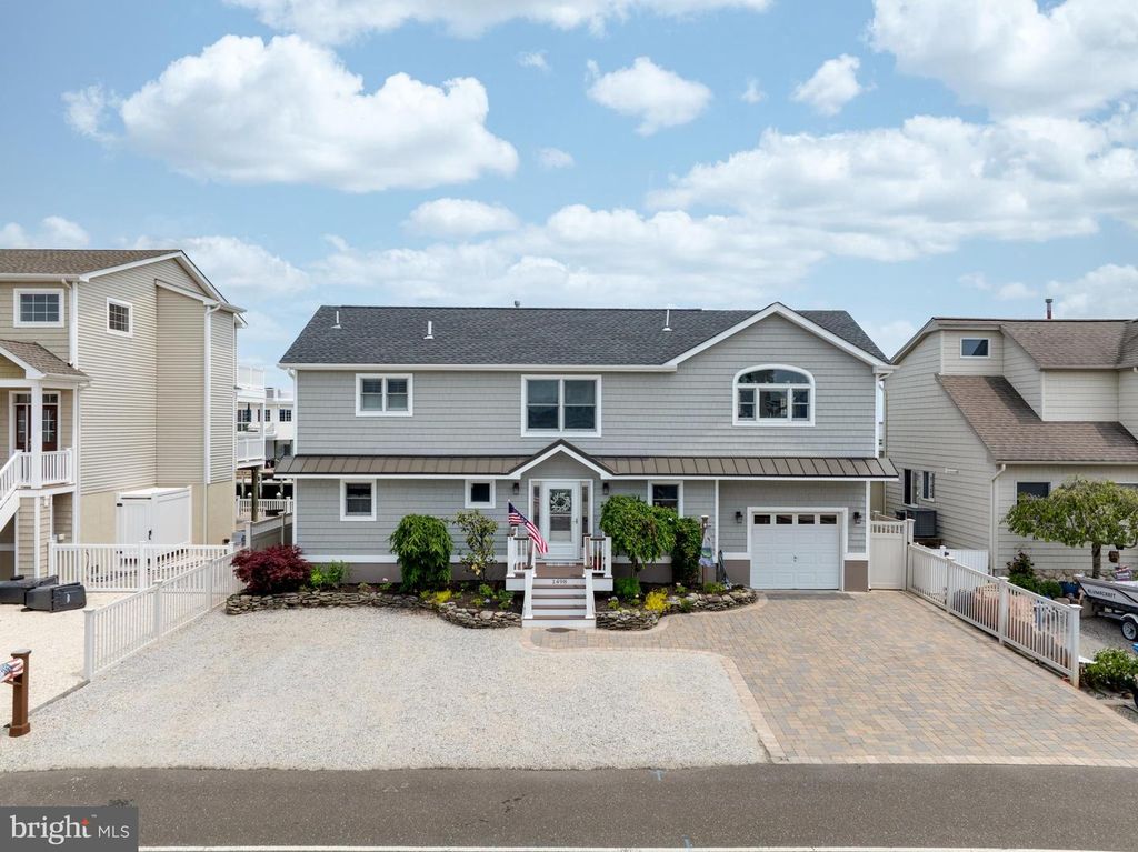 1498 PAUL BLVD, Manahawkin, NJ 08050