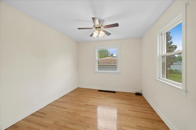 1307 Hull Avenue, Westchester, IL 60154