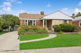 1307 Hull Avenue, Westchester, IL 60154
