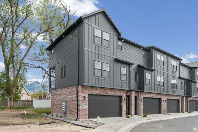 7649 S 300 E, Sandy, UT 84047