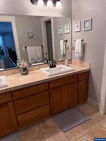 3730 Aberdeen St S, Salem, OR 97302