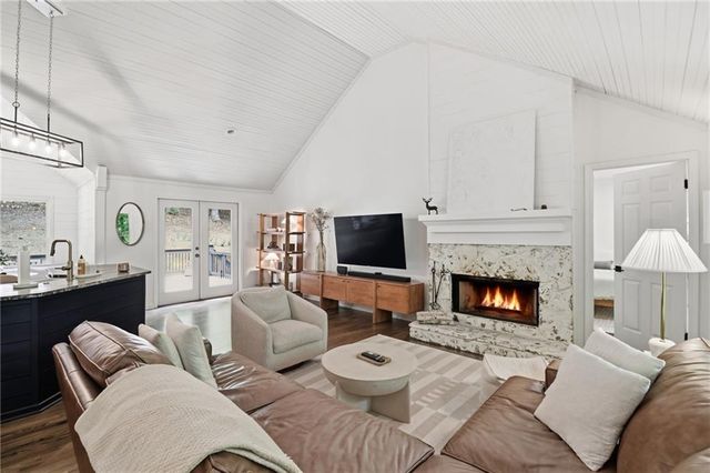 648 Bellflower Drive, Big Canoe, GA 30143