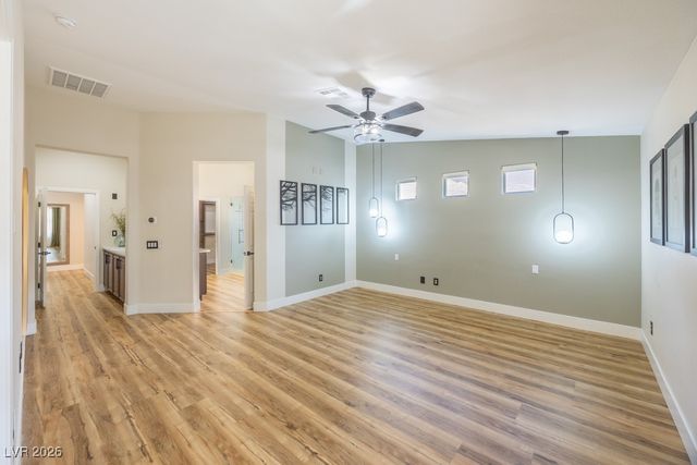 8217 Cabin Springs Avenue, Las Vegas, NV 89131