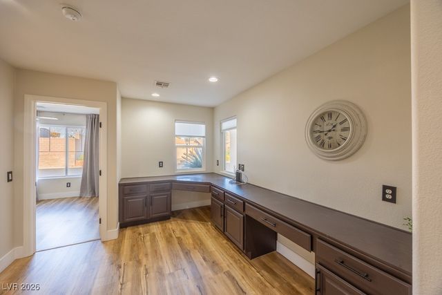 8217 Cabin Springs Avenue, Las Vegas, NV 89131